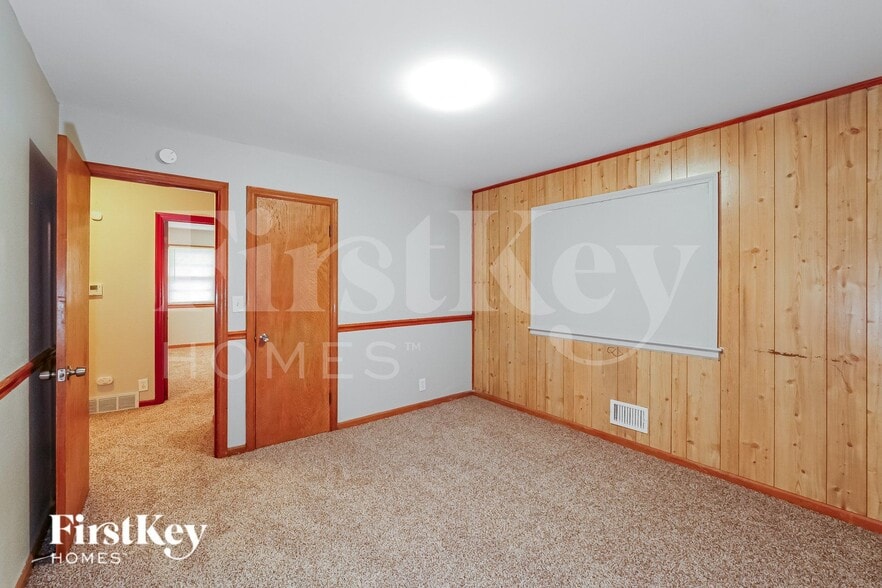 Building Photo - 8305 E 85th Terrace