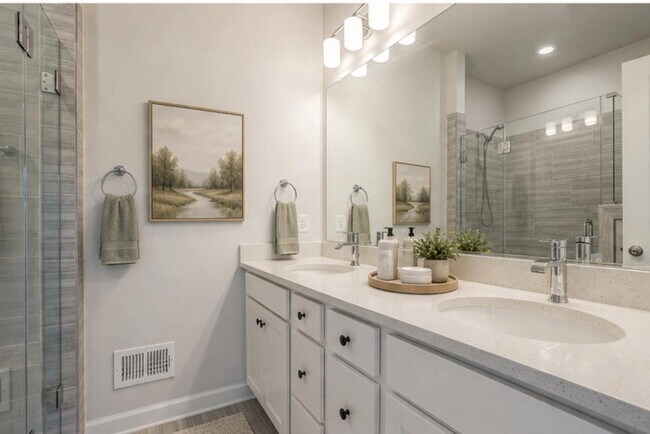 Building Photo - 12544 Ovation Dr