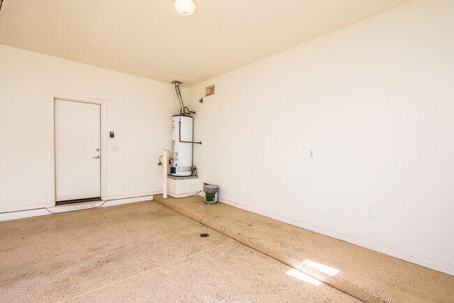 Building Photo - 21357 N Liles Ln