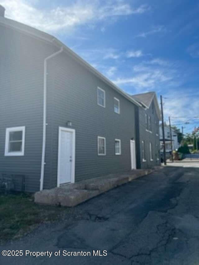 Building Photo - 275 Railroad Ave