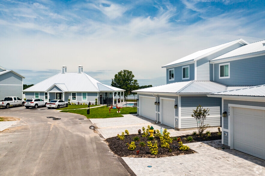 Primary Photo - The Townhomes of Evergreen on Lake Idylwild