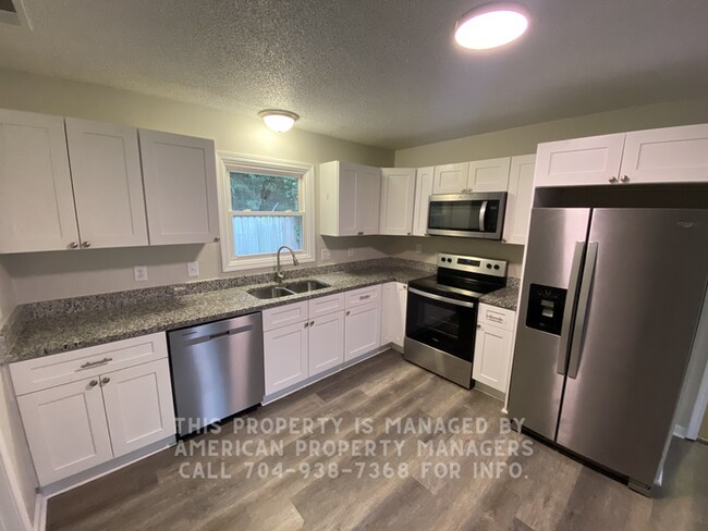 Building Photo - 135 Earnhardt Ave