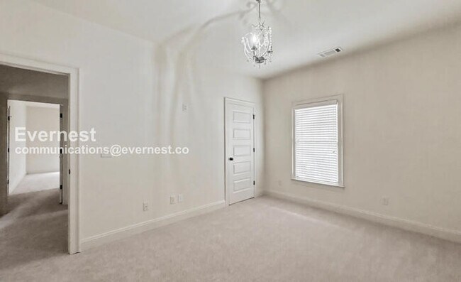 Building Photo - 2067 Ross Park Way