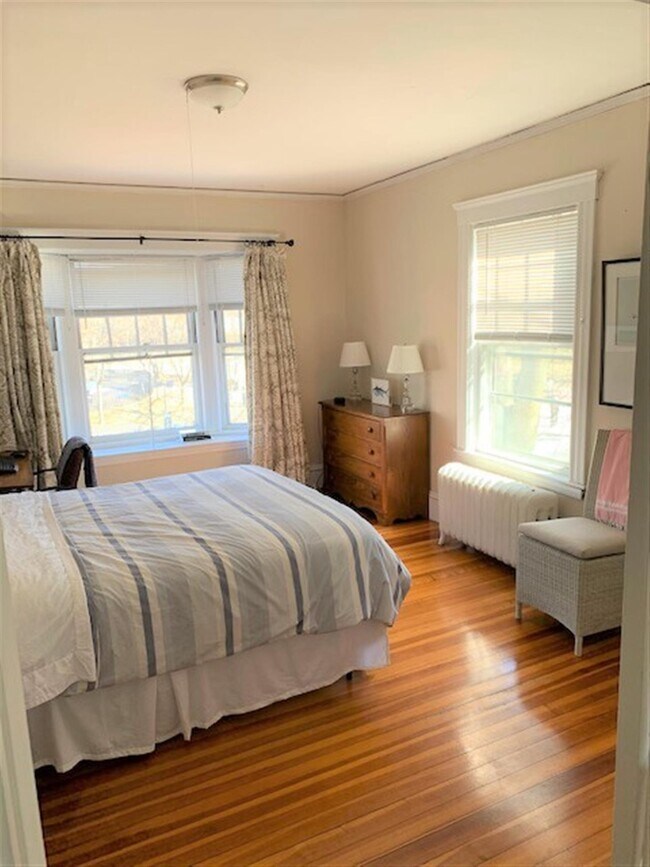 Building Photo - 448 Broadway