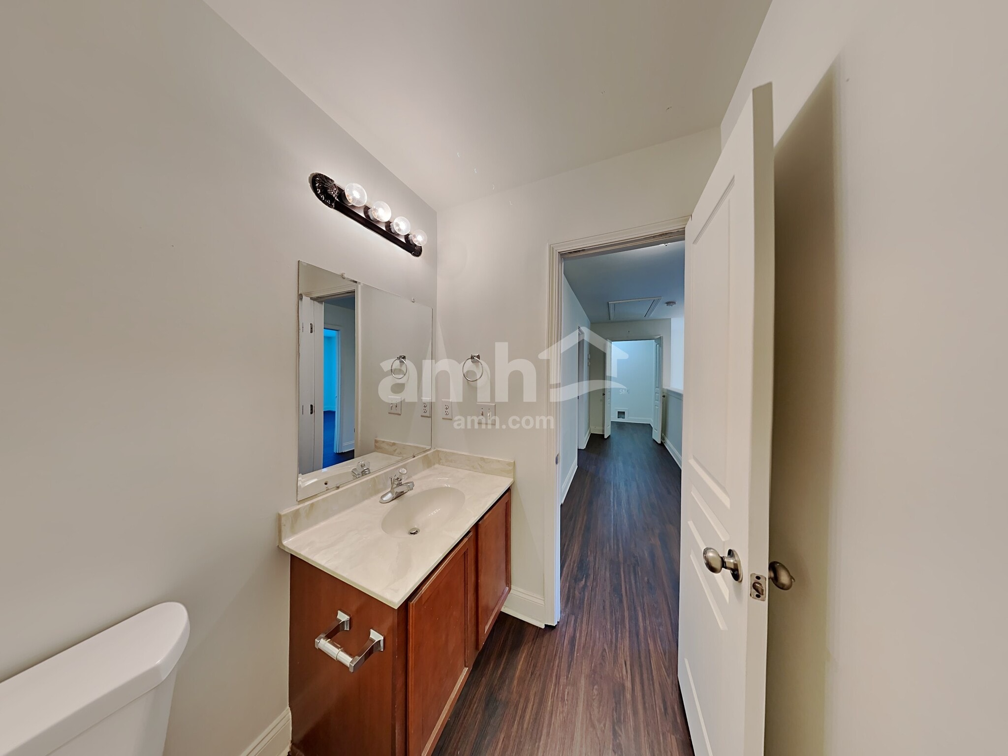 Building Photo - 2706 Erinridge Rd