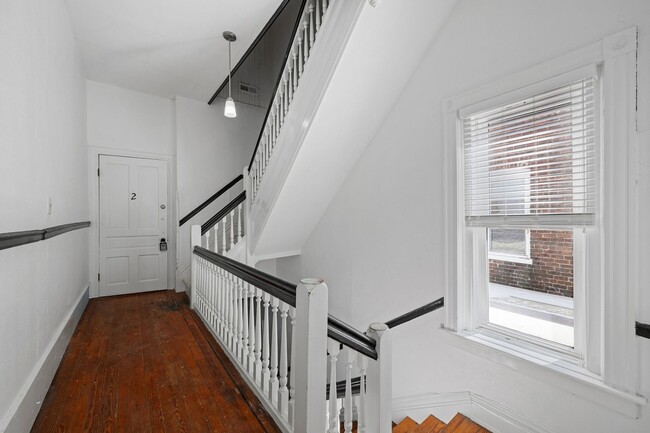 Building Photo - 2125 Grove Ave