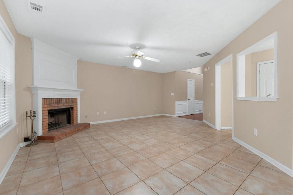 Building Photo - 1393 Glenover Way