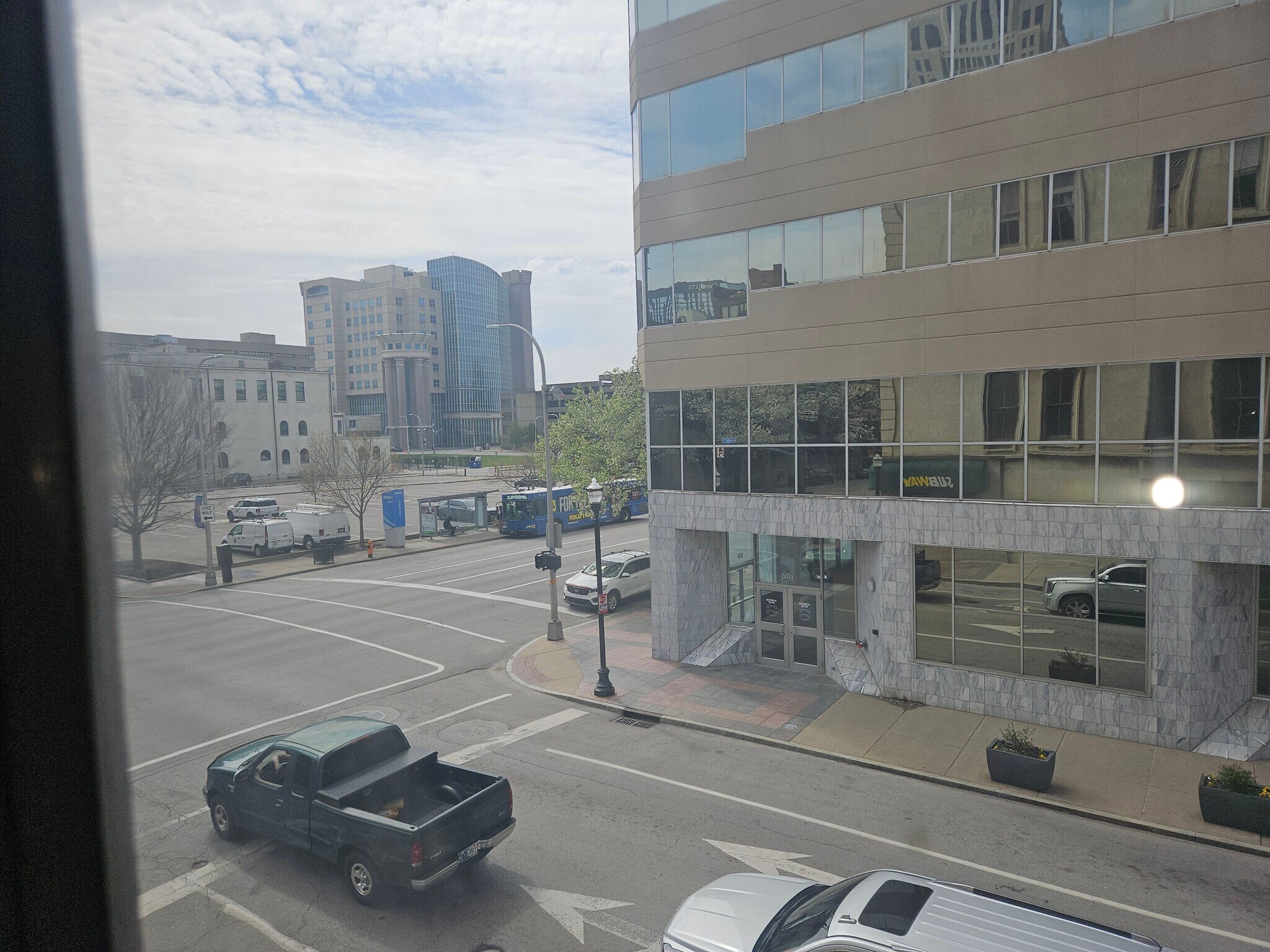 Building Photo - 539 W Market St