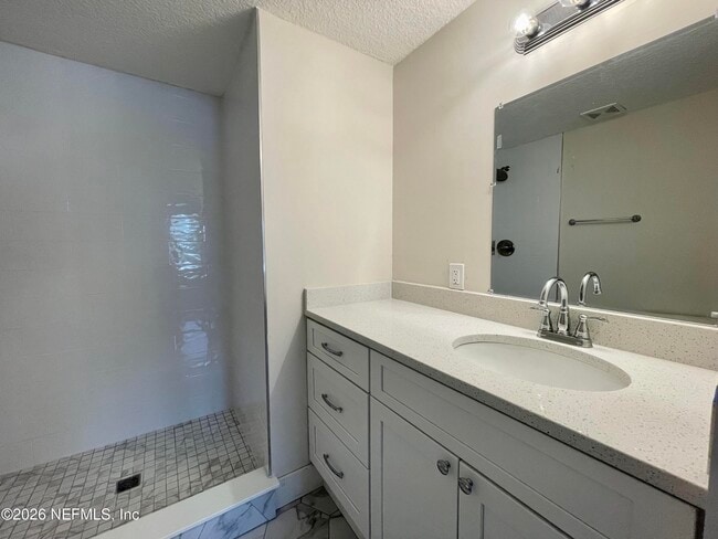 Building Photo - 10867 Bahia Dr