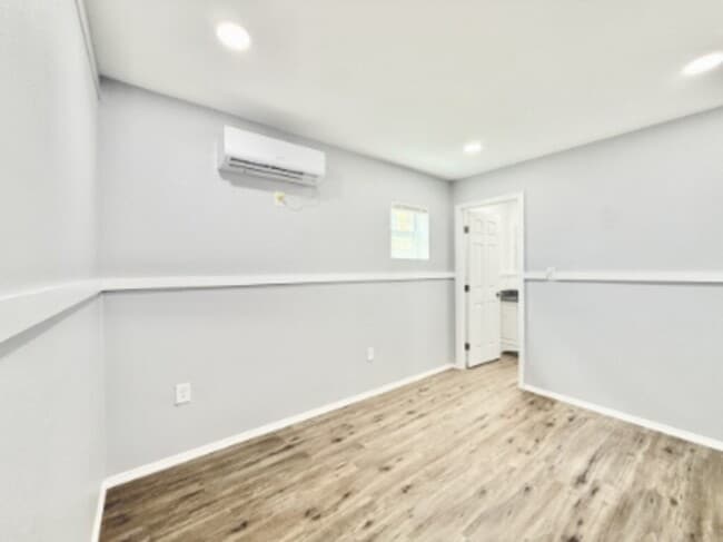 Building Photo - 80 146th Ave