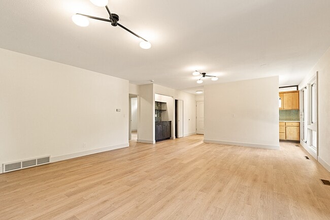 Floorplan - 815 Dewey Ave