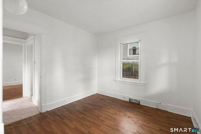 Building Photo - 97 Wall St