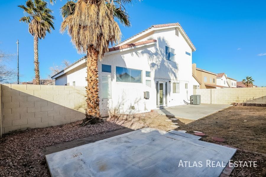 Building Photo - 4367 Sunrise Shores Ave