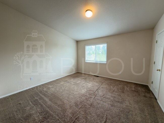 Building Photo - 2533 Mesa Springs View