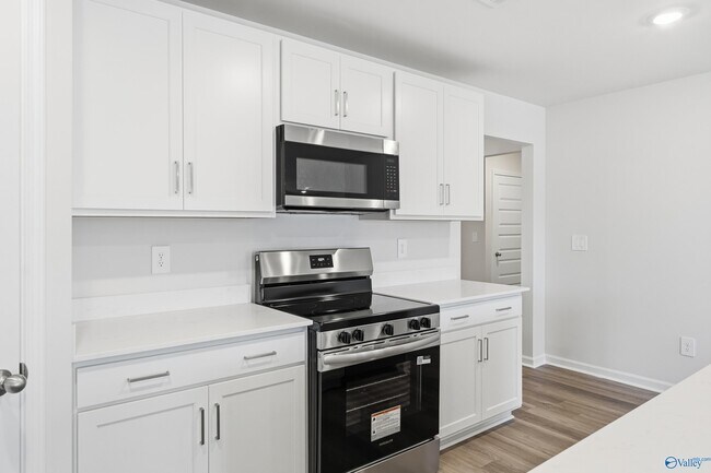 Building Photo - 9943 Sequoyah Cv Dr SE