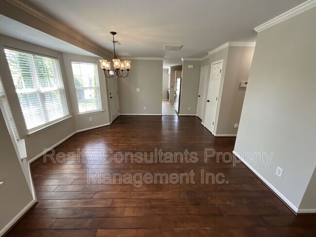 Building Photo - 300 Mourning Dove Terrace