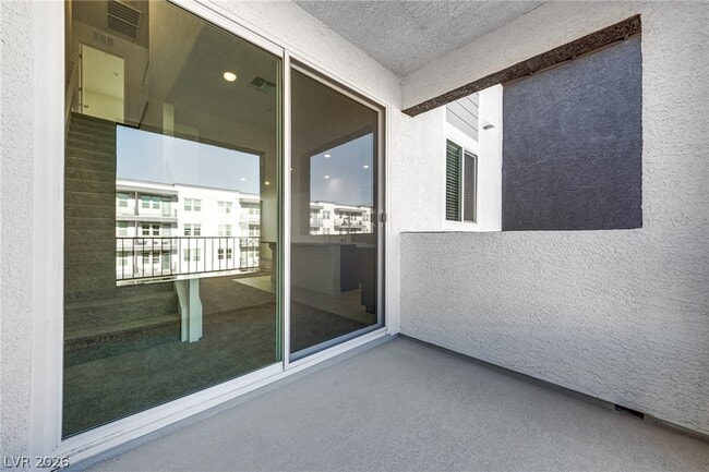 Building Photo - 5838 Kips Bay St