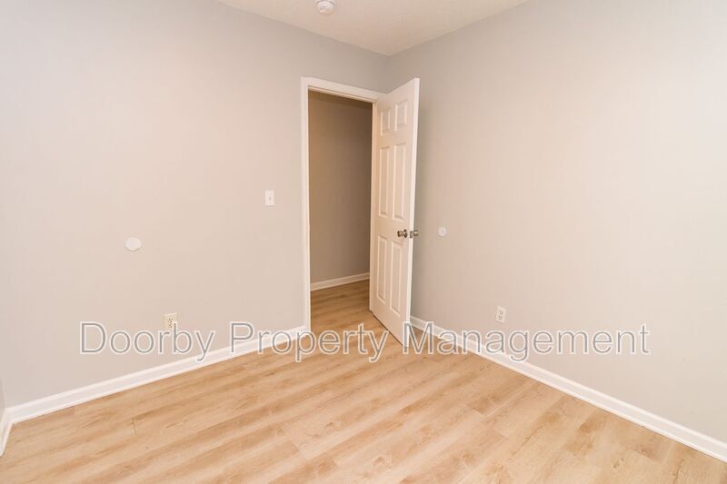 Building Photo - 1603 Bradt St