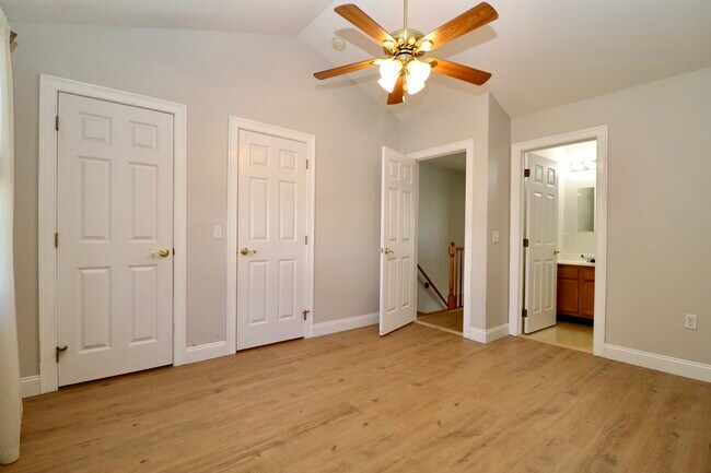 Building Photo - 45 Harbor View Ln