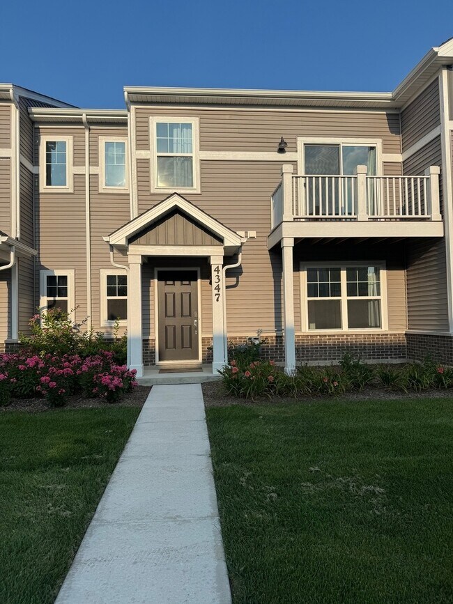 Building Photo - 4347 Chelsea Mnr Cir