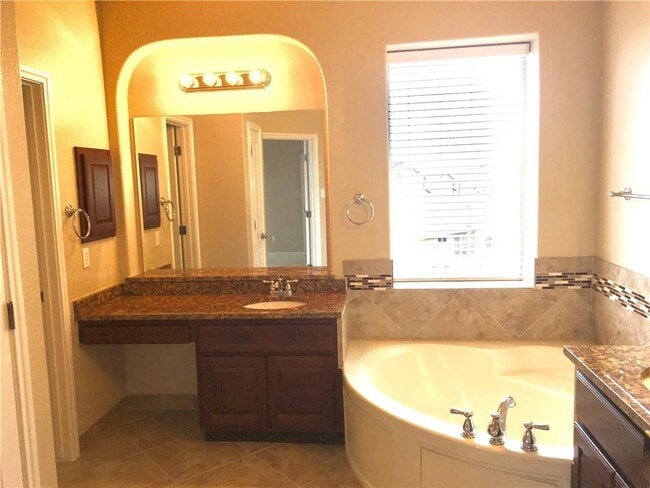 Building Photo - 7808 Meloncon Cove