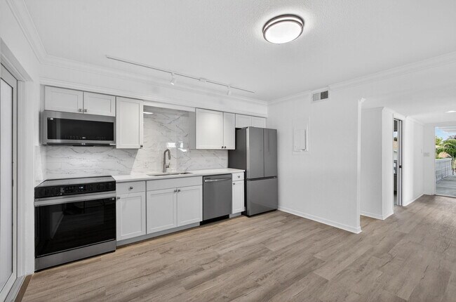 Building Photo - 624 Southwind Cir