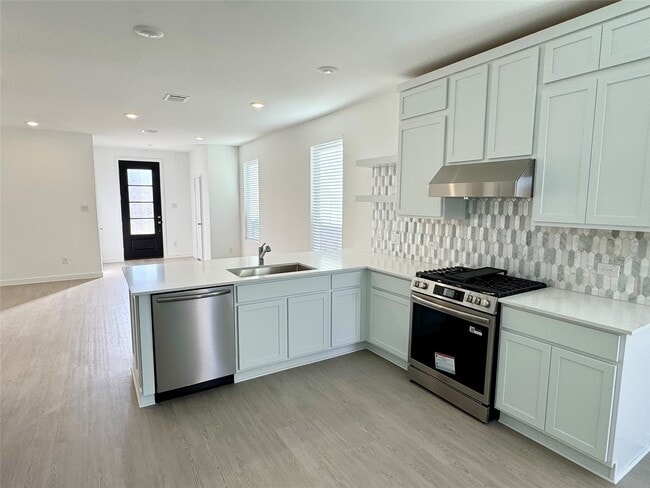 Building Photo - 5835 Majestic Sky Dr