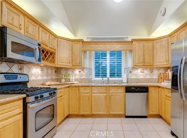Building Photo - 3863 Cazador St