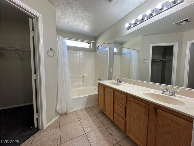 Building Photo - 5926 Mahogany Mountain Dr