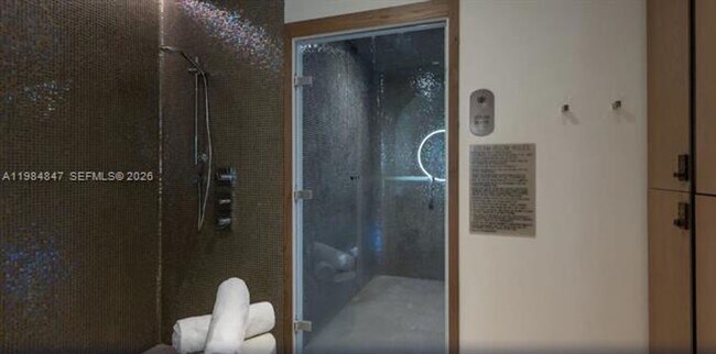 Building Photo - 801 S Miami Ave