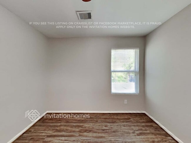 Building Photo - 16722 Warbler Dr