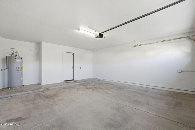 Building Photo - 1365 N Diane Cir