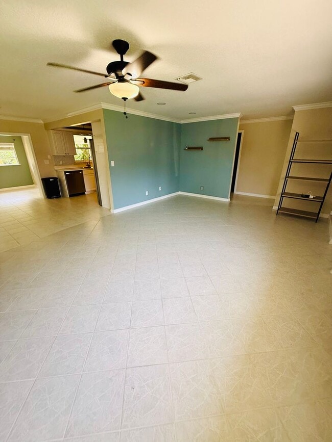 Building Photo - 3/2/1 Rocky Point Home w/Fenced Backyard &...