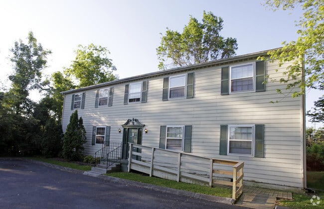 Building Photo - Williamsburg Village