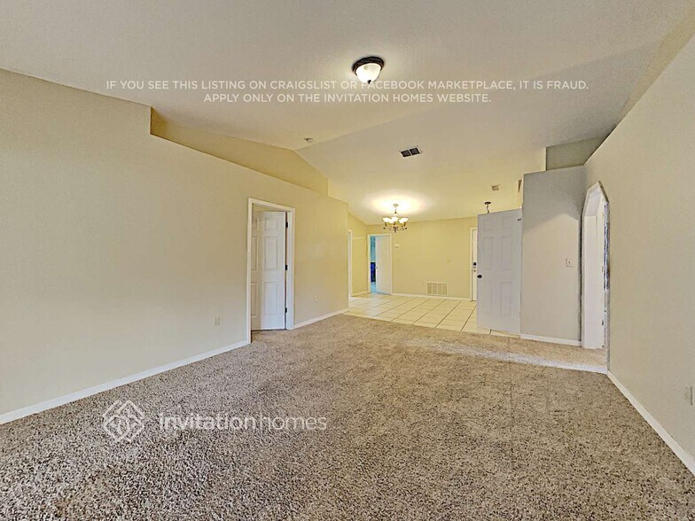 Building Photo - 1545 Reade Cir