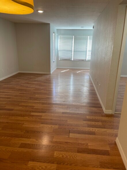 Building Photo - 5160 Conroy Rd