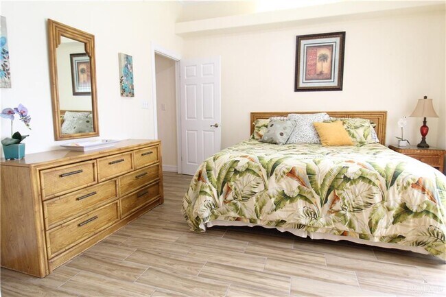 Building Photo - 15 E Swordfish St