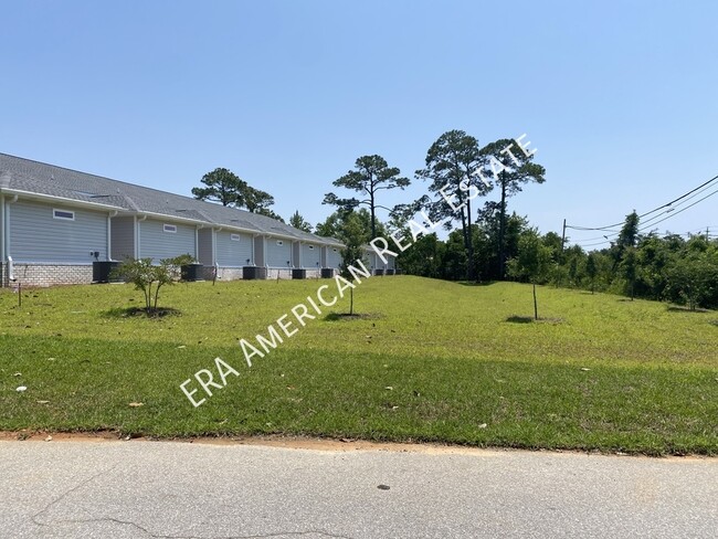 Building Photo - 957 Skylark Rd