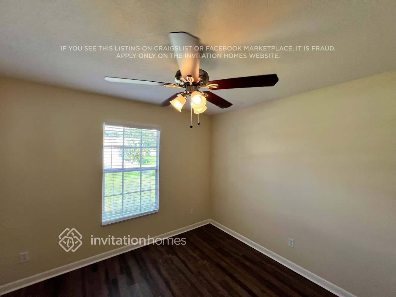 Building Photo - 1318 SW Bartell Ave