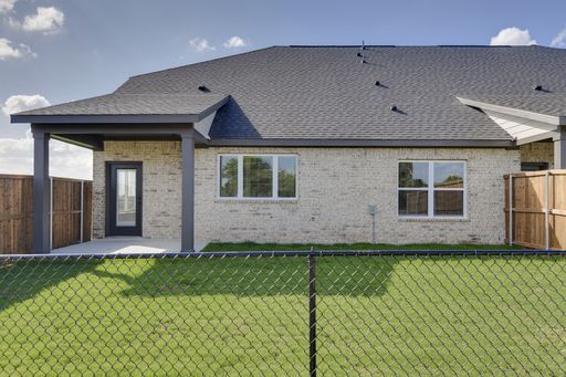 Building Photo - EDGEWOOD ESTATES NOW PRE-LEASING! LUXURIOU...