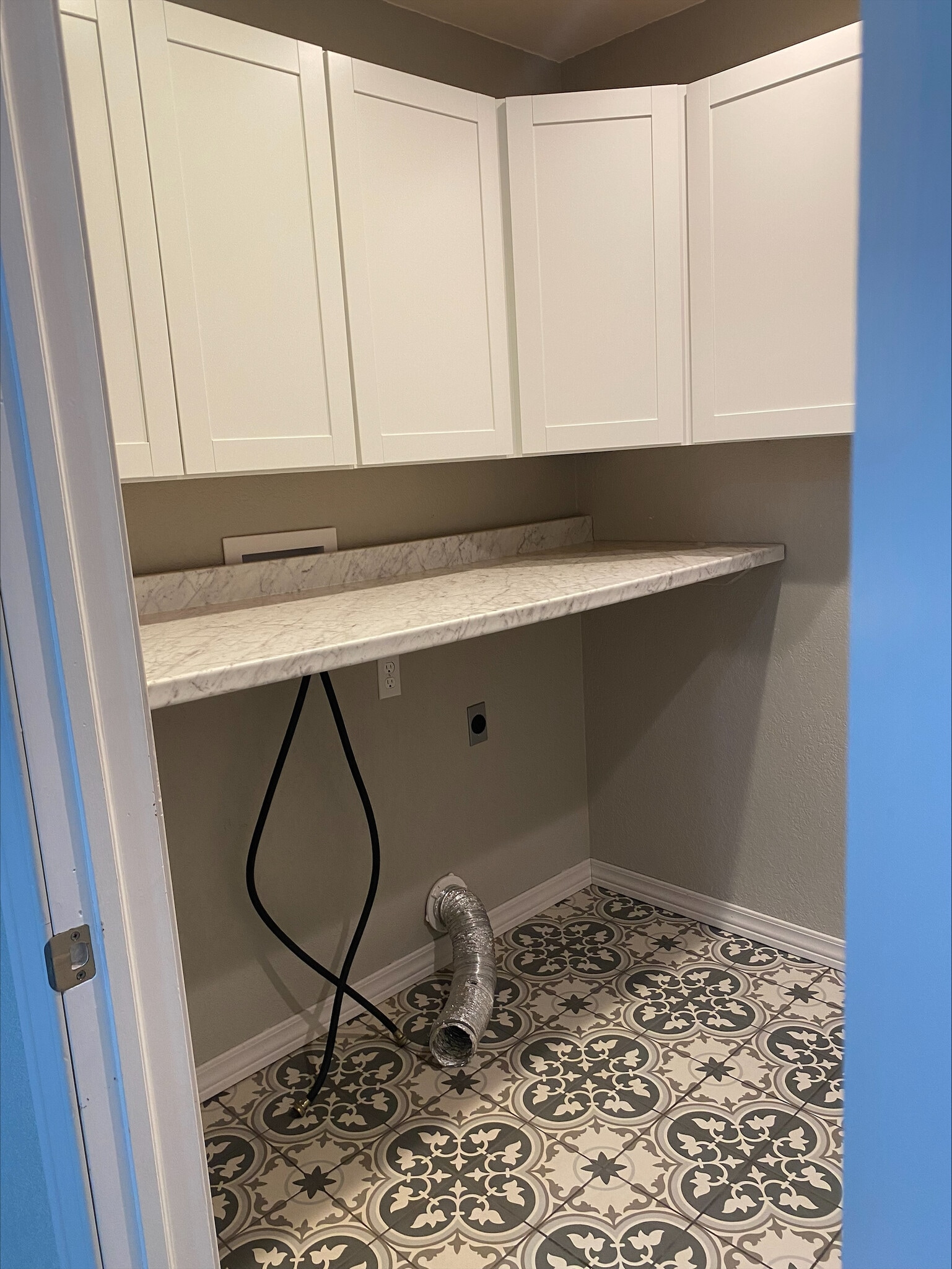 laundry room - 1825 Mountain Ash Dr