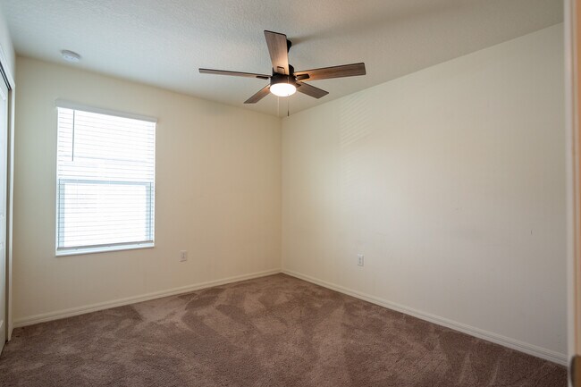 Building Photo - 757 Stoney Pointe Cir