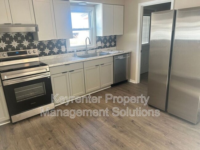 Building Photo - 266 Crawford Dr