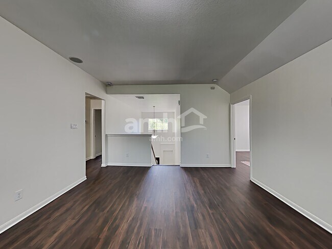 Building Photo - 1735 Park Oak Drive