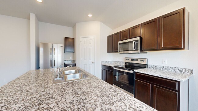 Building Photo - LIKE BRAND NEW HOUSE FOR RENT IN TROY!!!