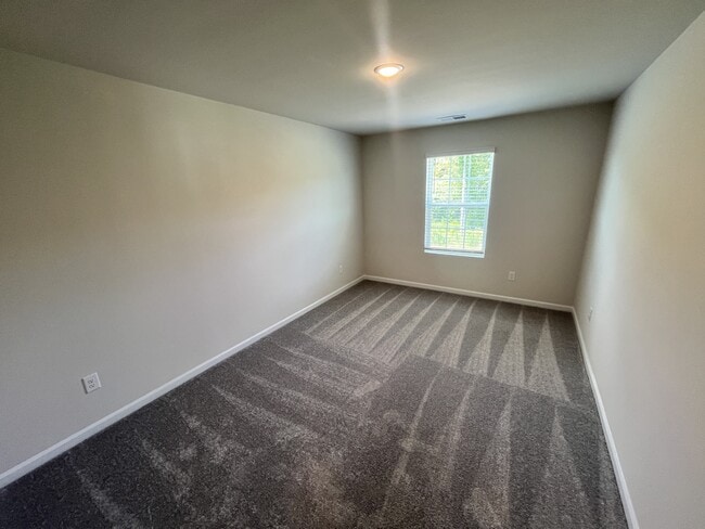 Building Photo - 1747 Mallard Dr