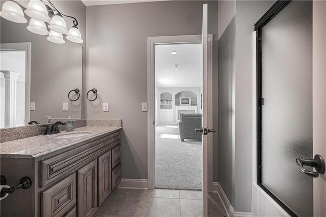 Building Photo - 5029 Woodstock Ct