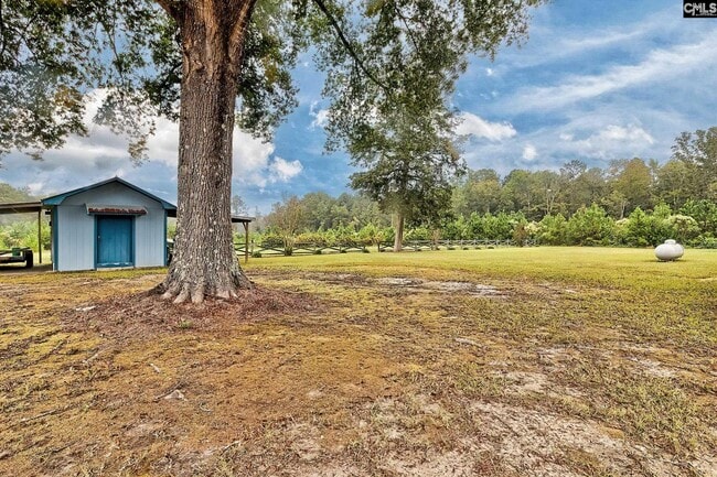 Building Photo - 221 Crooked Creek Rd