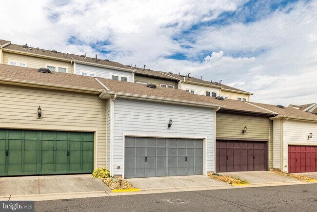 Building Photo - 459 Heartleaf Terrace SE