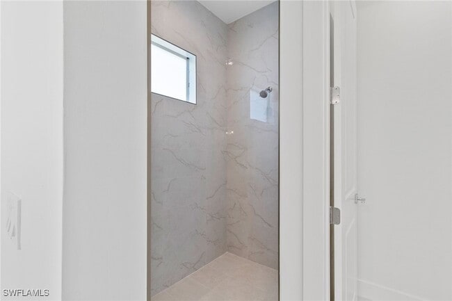 Building Photo - 1081 Desoto Blvd S